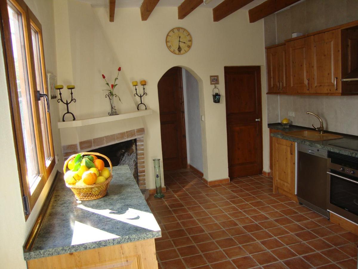 Villa Maria, Bonita Casa Con Jardin Y Piscina Privada En Andratx Exterior photo